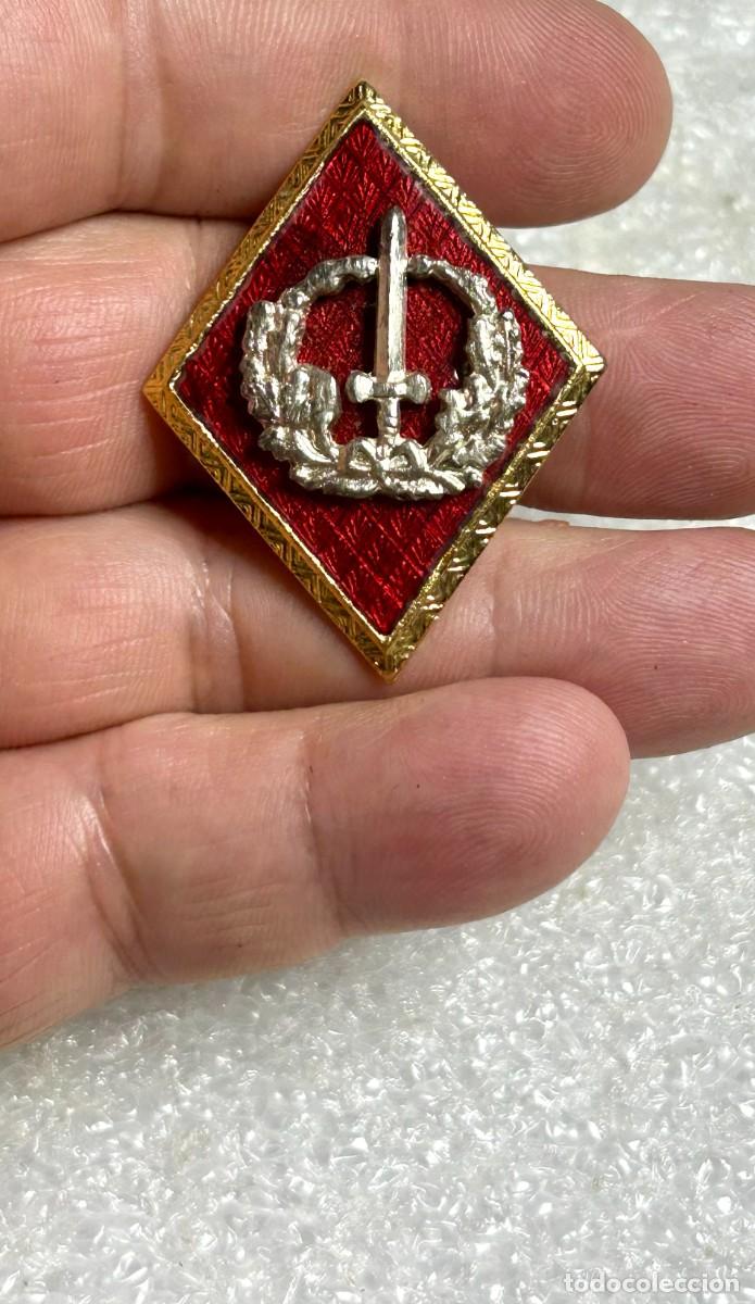 Militaria: 4244.Rombo de cuello de oficial del Cuerpo de Intervenci&oacute;n del Ejercito de Tierra de Espa&ntilde;a