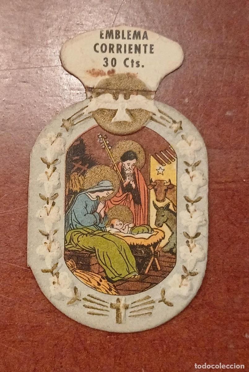 Militaria: Emblema auxilio social, corriente 30 cents, serie E, N&ordm; 18, NOCHEBUENA.