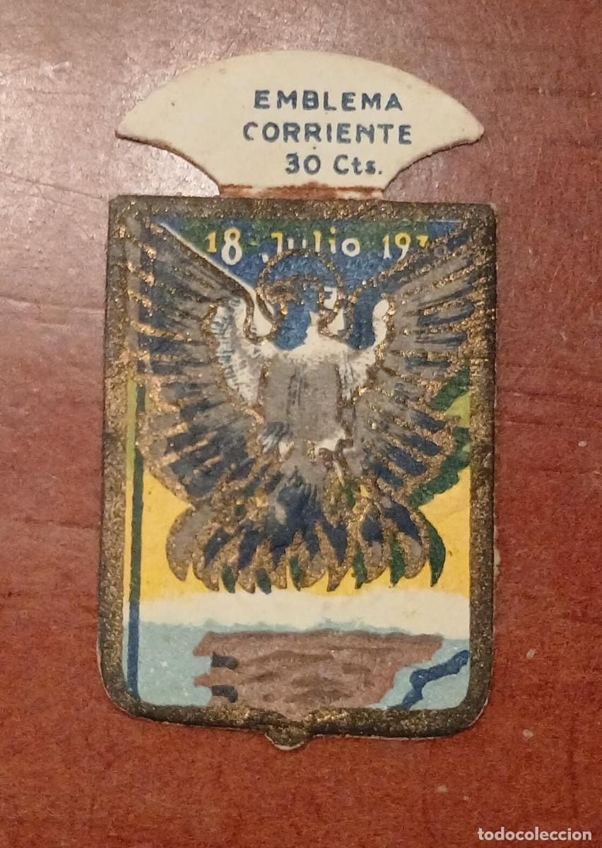 Militaria: Emblema auxilio social, corriente 30 cents, serie E, N&ordm; 16, 18 DE JULIO.