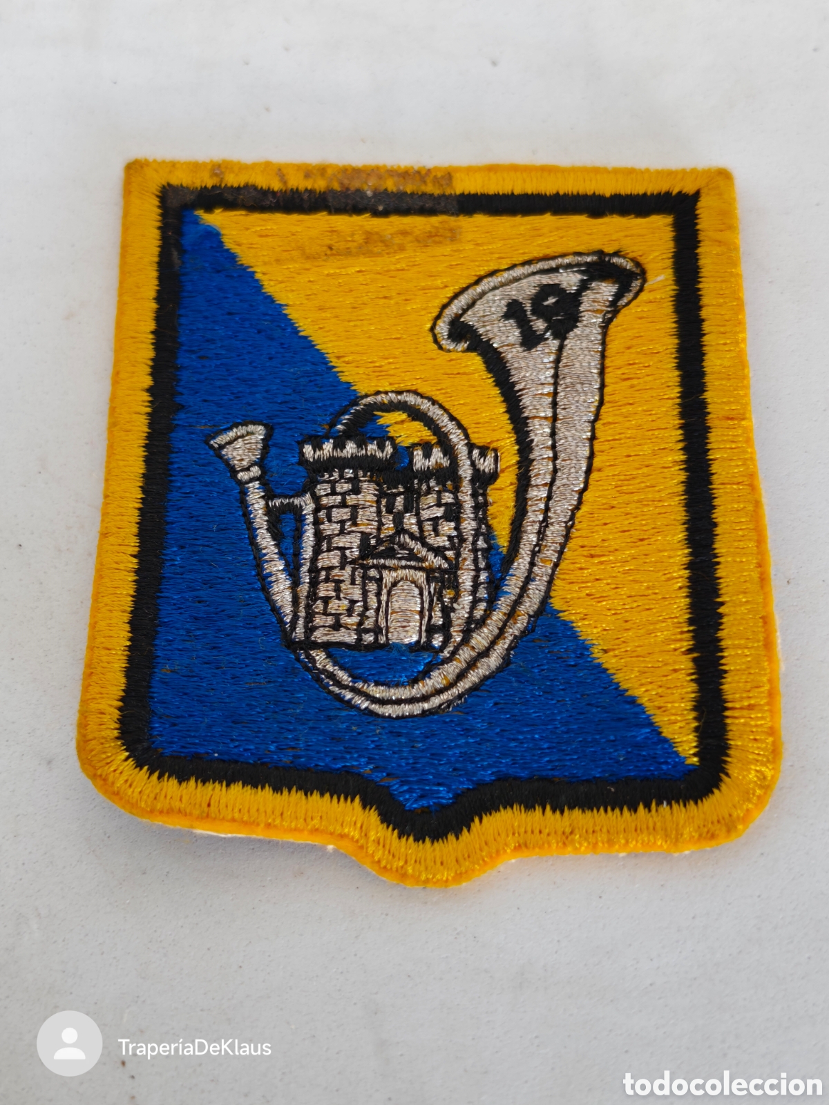Militaria: Insignia de brazo del 19&ordm; Batall&oacute;n de Cazadores a Pie del ej&eacute;rcito franc&eacute;s car106