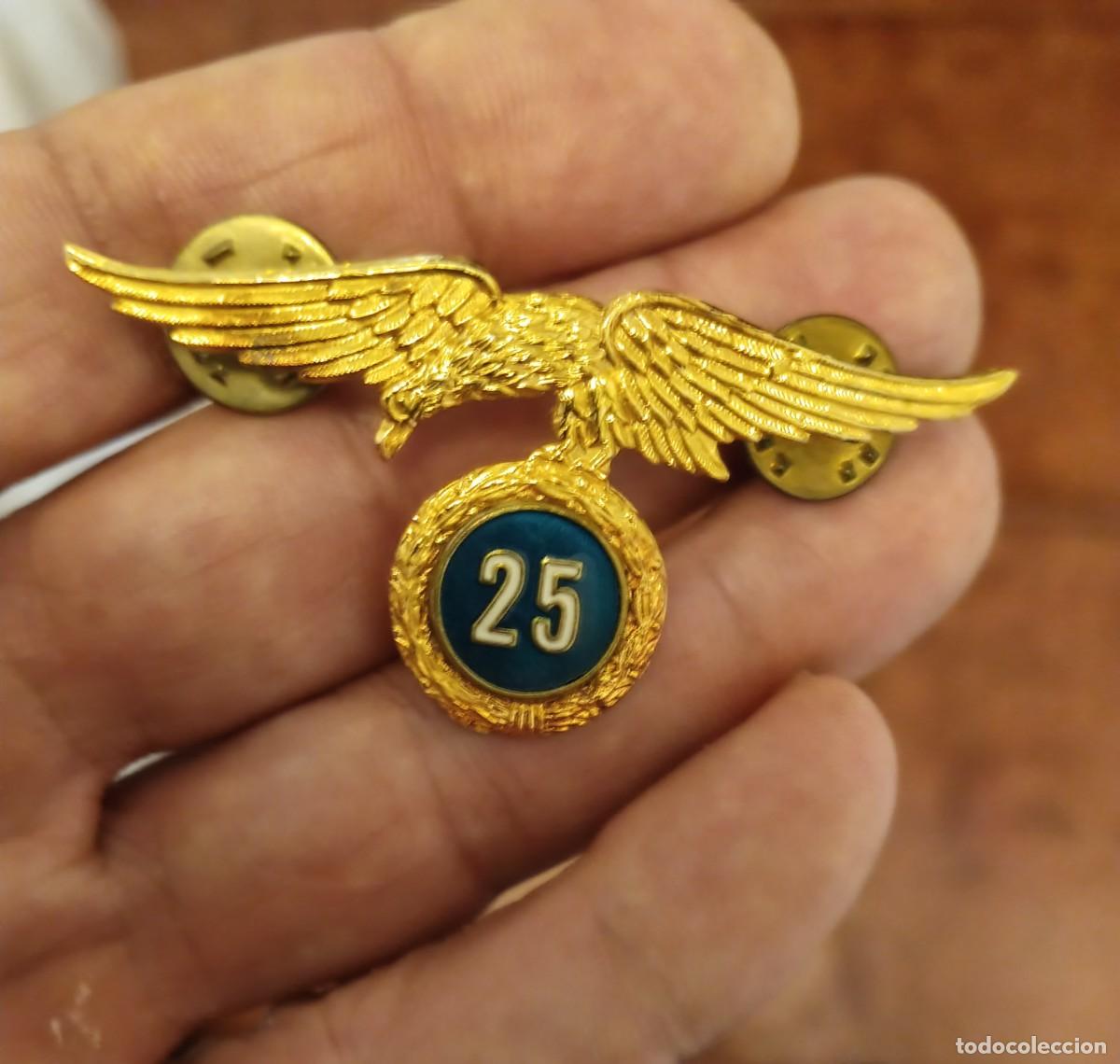 Military Antiques: Insignia brigada paracaidista 25 salto