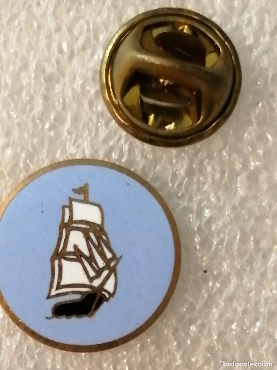 Militaria: PIN 000 &Uacute;NICO ESMALTADO A FUEGO INSIGNIA ANTIGUA ELCANO BUQUE ESCUELA FABRICANTE ESUAL VALENCIA