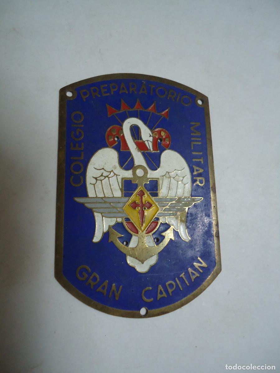 Military Antiques: CHAPA ESMALTADA COLEGIO PREPARATORIO MILITAR GRAN CAPITAN. -- 24