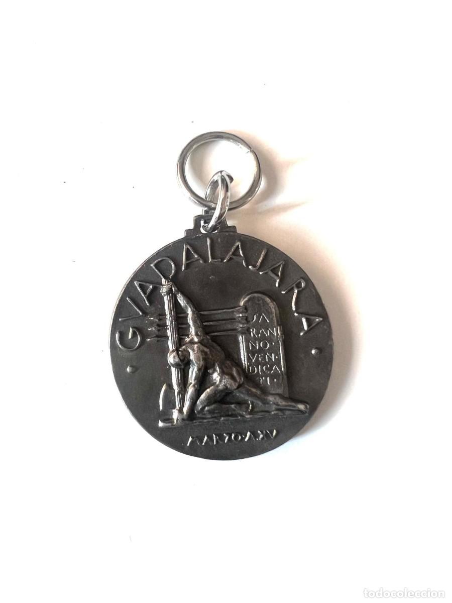 Militaria: medalla guerra civil