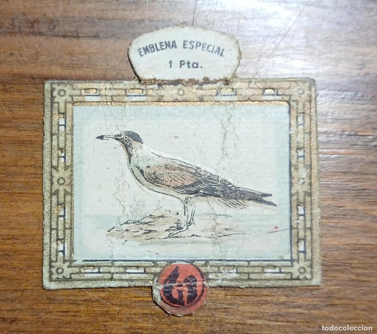 Militaria: Emblema auxilio social, especial 1 pts, serie P, N&ordm; 2, LARUS.