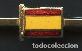Militaria: INSIGNIA, PASADOR, BANDERA NACIONAL, (&Eacute;POCA DE FRANCO)