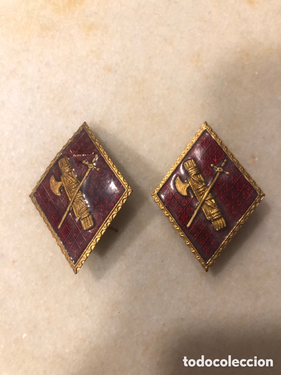 Militaria: ANTIGUA PAREJA DE INSIGNIAS MILITARES DE ROMBO DE LA GUARDIA CIVIL A&Ntilde;OS 60 EPOCA DE FRANCO