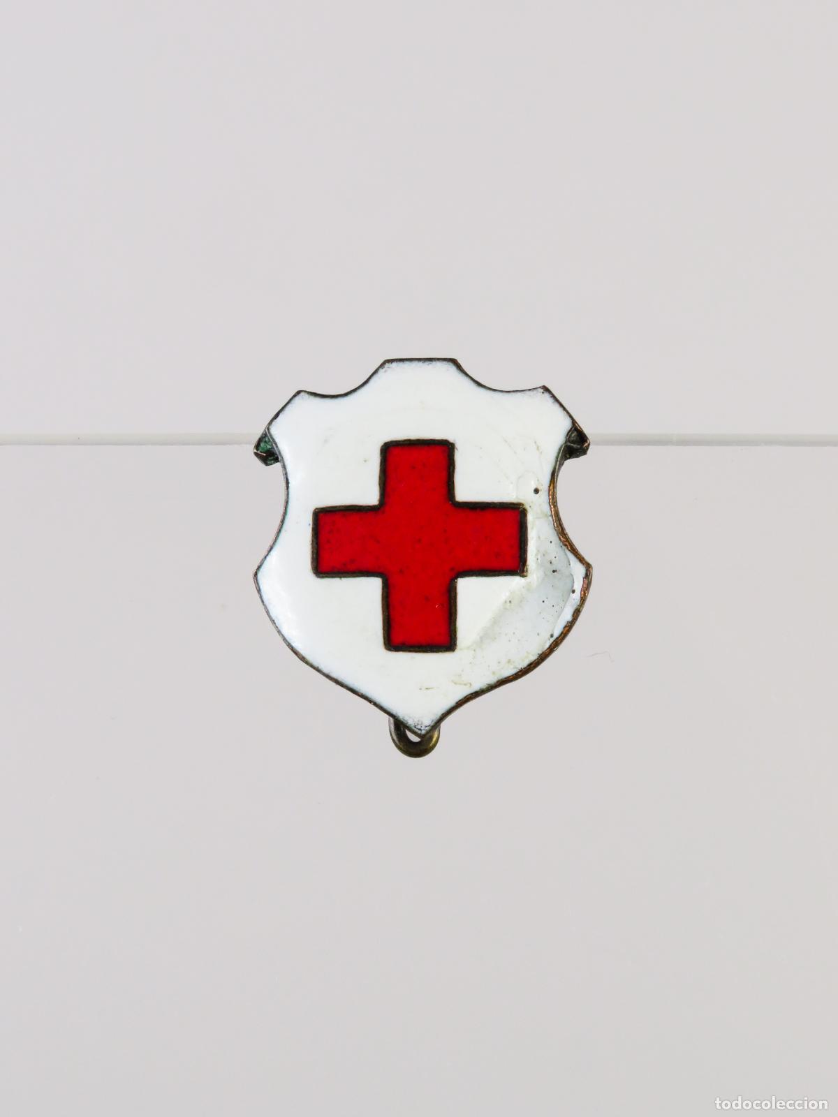 Militaria: Pin Alfiler solapa Escudo Cruz Roja metal dorado esmalte primera mitad S XX