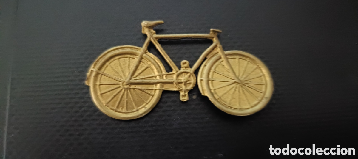 Militaria: Distintivo batall&oacute;n de ciclistas del ej&eacute;rcito espa&ntilde;ol Alfonso XIII Rep&uacute;blica