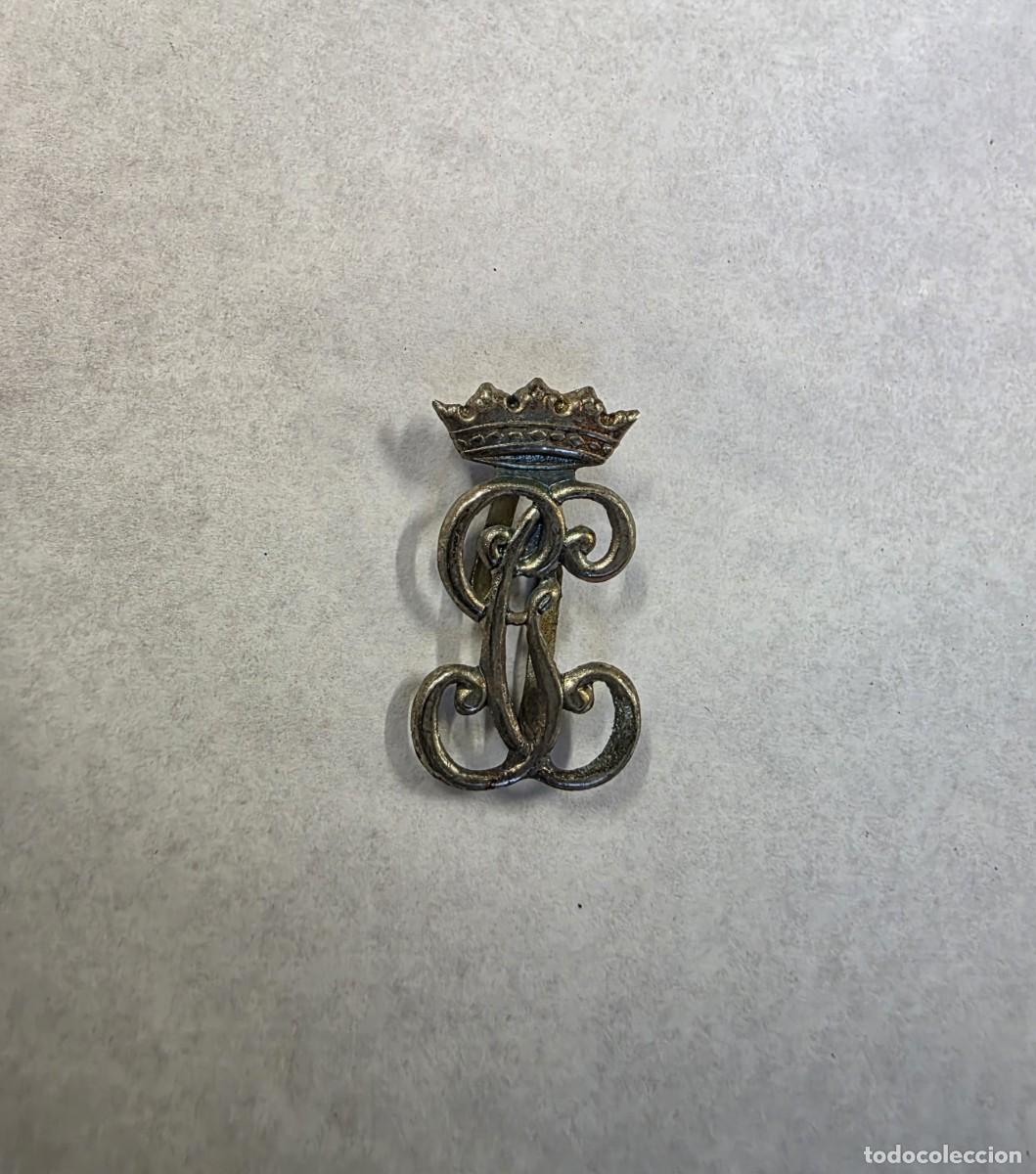 Militaria: Insignia de cuello / gorrillo de la Guardia Civil, GC, a&ntilde;os 40, 2,3 cm