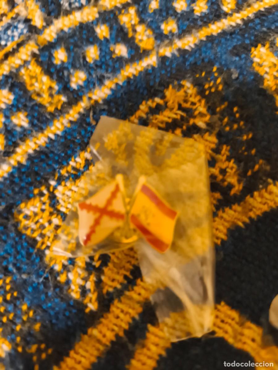 Militaria: Pin de bandera de Espa&ntilde;a