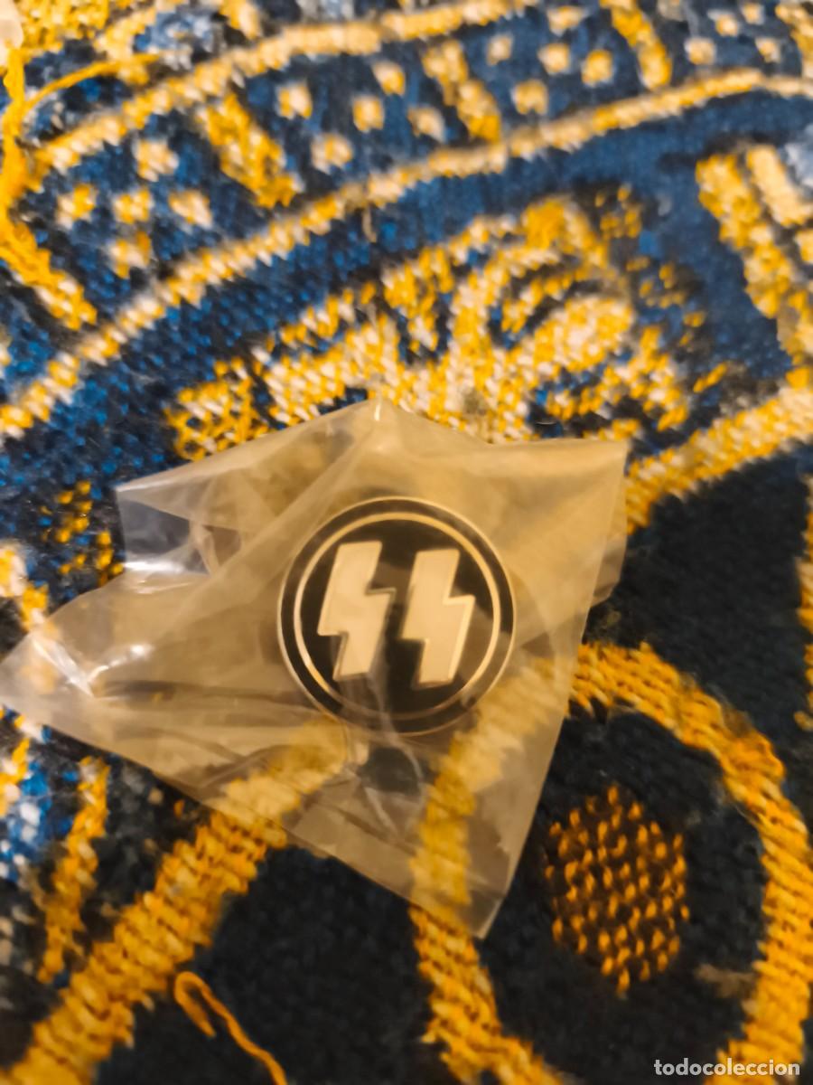 Militaria: Pin de las SS de Alemania nazi