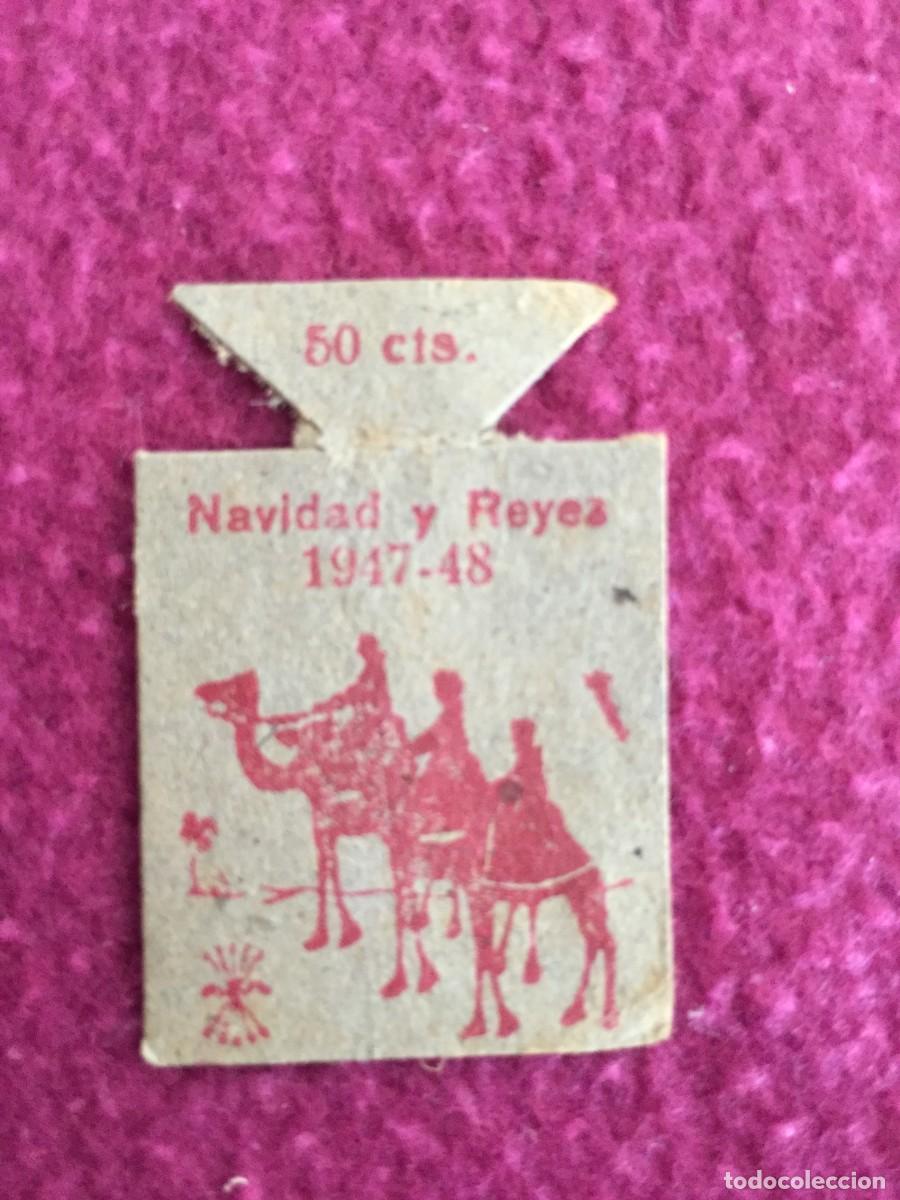Militaria: EMBLEMA AUXILIO SOCIAL 50 CTS FALANGE NAVIDAD Y REYES REYES MAGOS ROJO 1947 - 48