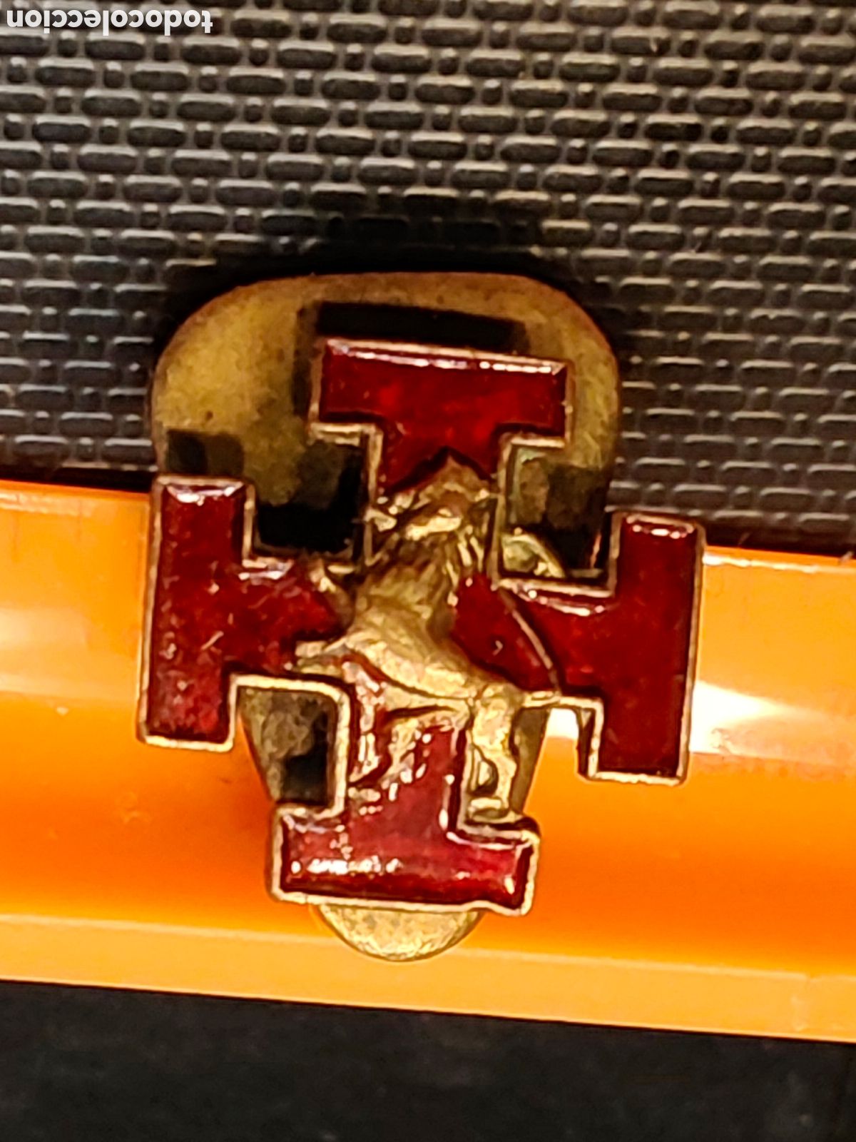 Militaria: insignia de solapa u ojal esmaltada de la OJE Organizaci&oacute;n Juvenil Espa&ntilde;ola Frente de juventudes