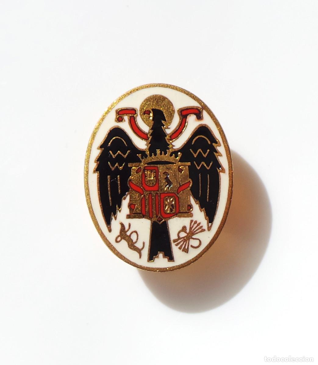 Militaria: INSIGNIA DE SOLAPA ESCUDO DE ESPA&Ntilde;A &Eacute;POCA DE FRANCISCO FRANCO.
