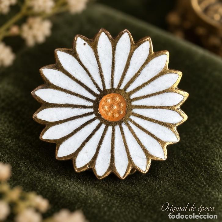 Militaria: (MI-260930)Antigua insignia de margarita original carlista. Guerra civil.