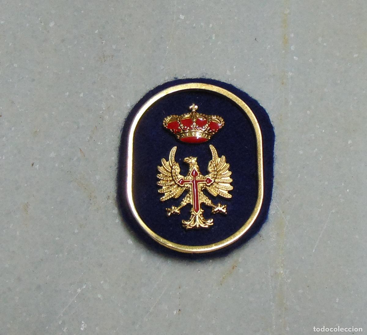 Militaria: GALLETA O EMBLEMA METALICO PARA BOINA EJERCITO DE TIERRA ESPA&Ntilde;OL, 6,4x5,1CM