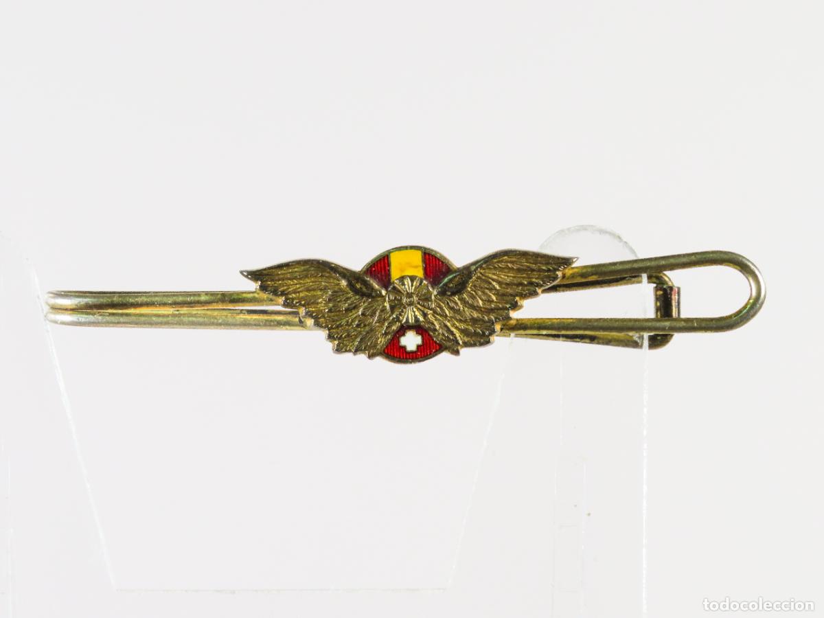 Militaria: Pisacorbatas aviaci&oacute;n bandera Espa&ntilde;a Suiza metal dorado esmalte Primera mitad S XX