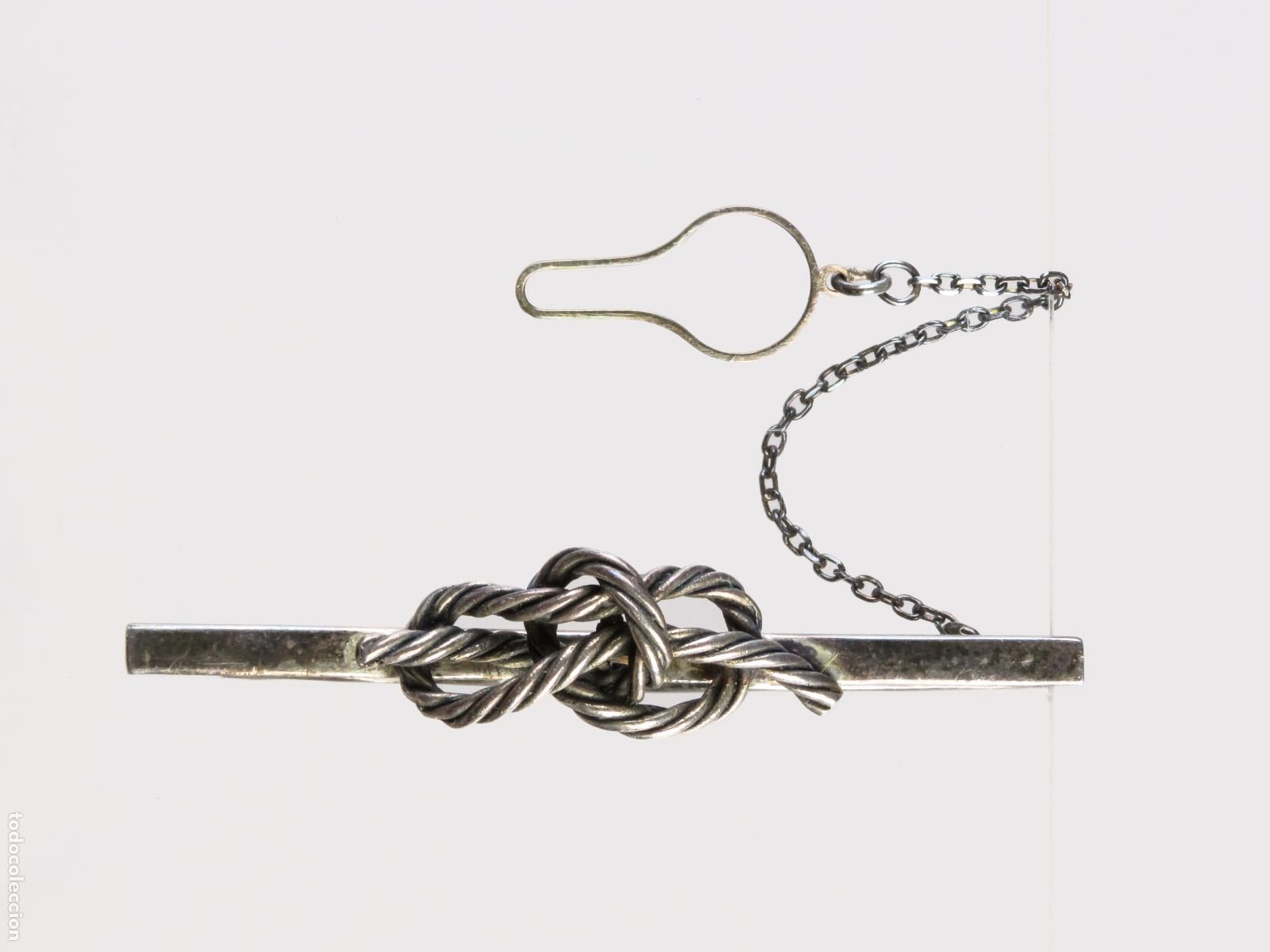 Militaria: Pisacorbatas nudo marinero na&uacute;tico metal plateado primera mitad S XX