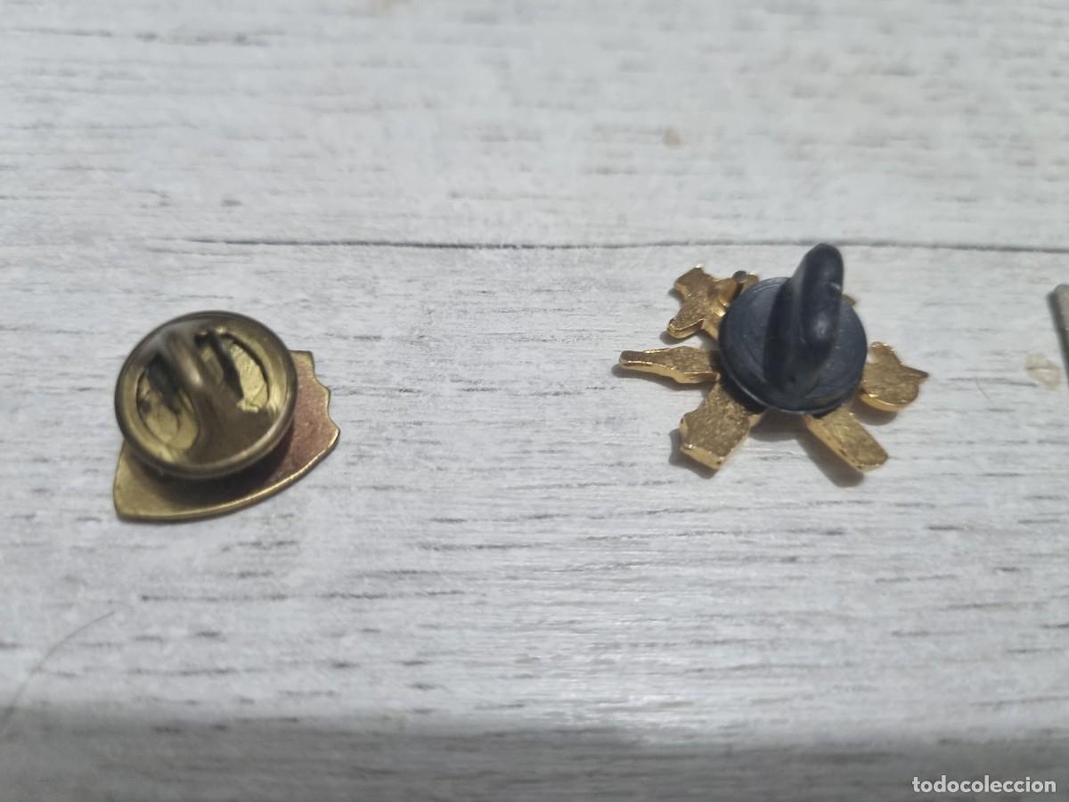 Militaria: Lote de 12 pines variados - Foto 11