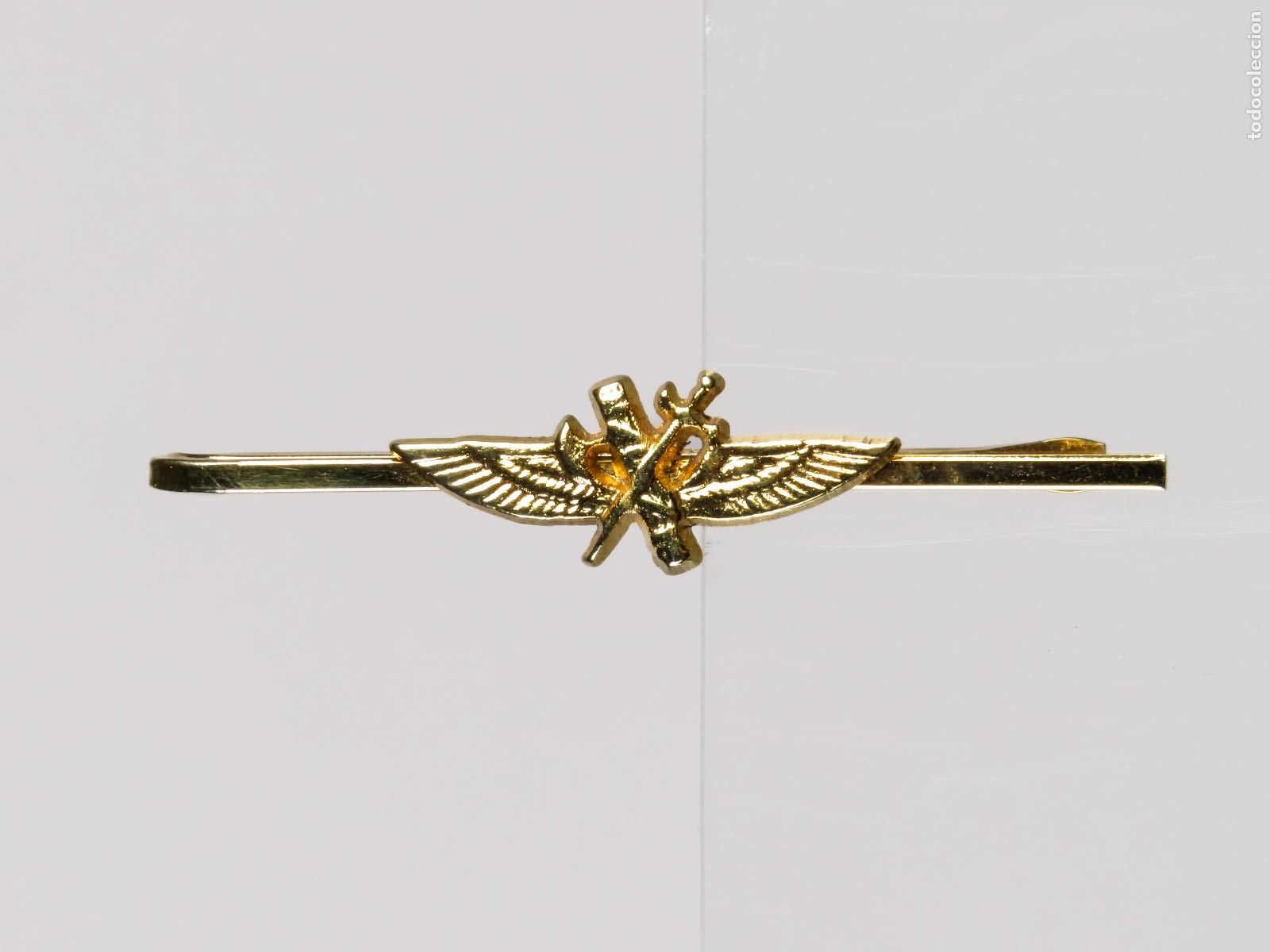 Militaria: Pisacorbatas piloto helic&oacute;ptero Guardia Civil metal dorado segunda mitad S XX