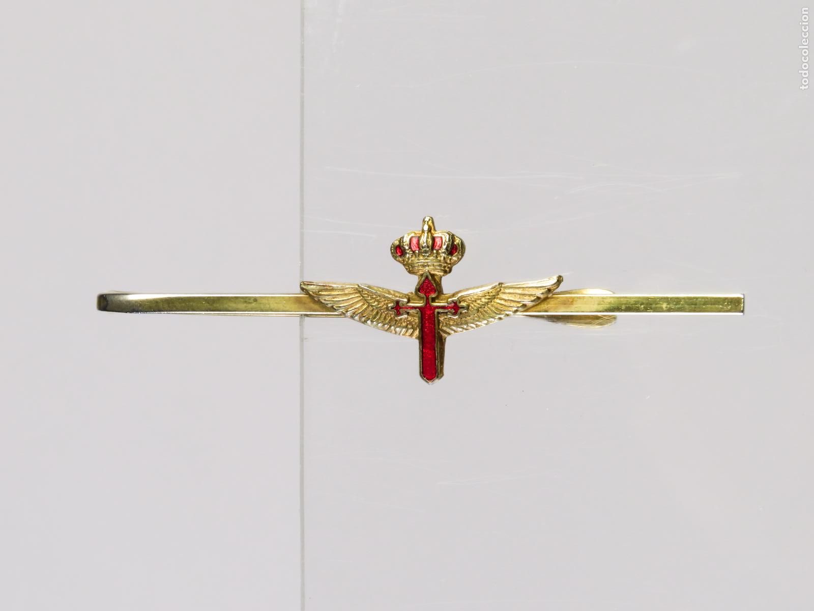 Militaria: Pisacorbatas piloto helic&oacute;ptero FAMET metal dorado esmalte segunda mitad S XX
