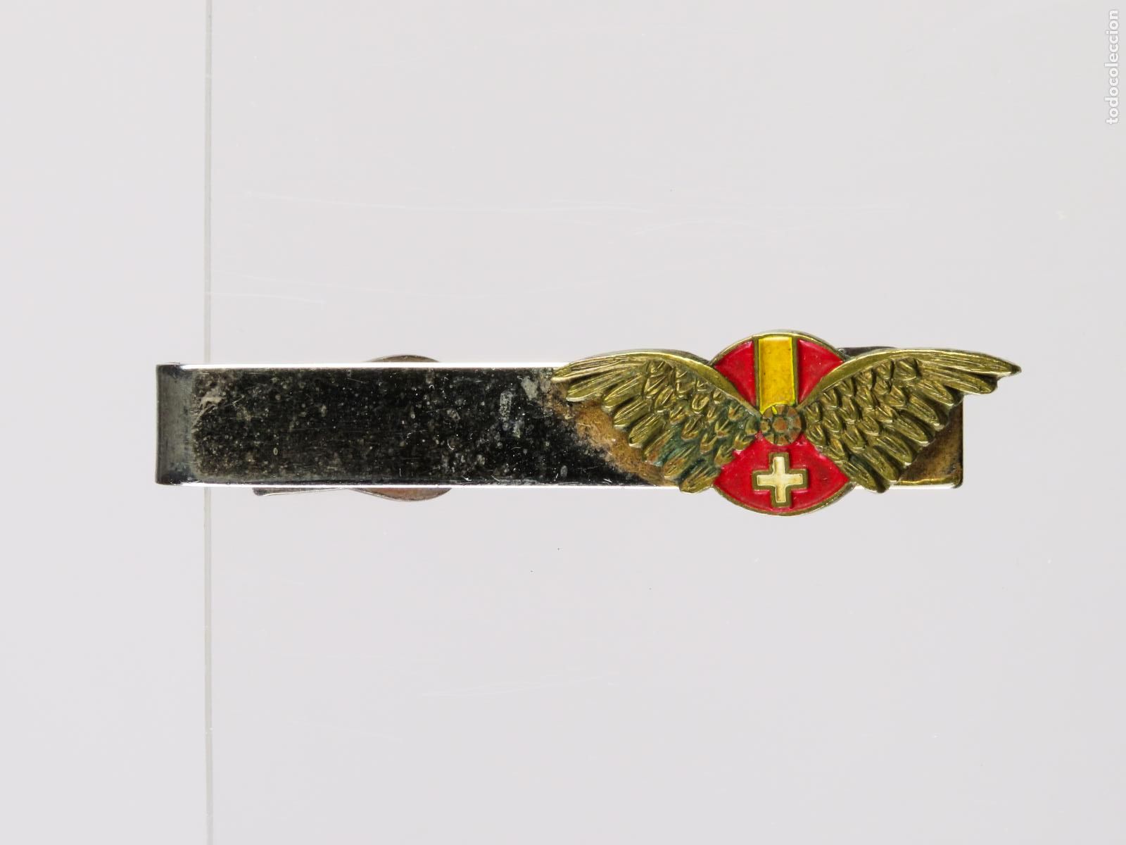 Militaria: Pisacorbatas aviaci&oacute;n bandera Espa&ntilde;a Suiza metal dorado esmalte Primera mitad S XX