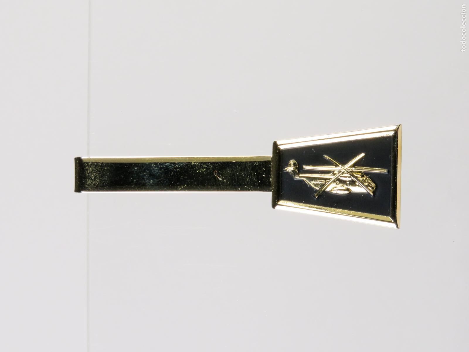 Militaria: Pisacorbatas pinza helic&oacute;ptero Marines metal dorado segunda mitad S XX