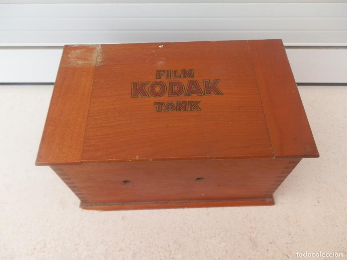 Militaria: Tanque de revelado port&aacute;til antiguo de Kodak, modelo Film Kodak Tank, Principios S XX.