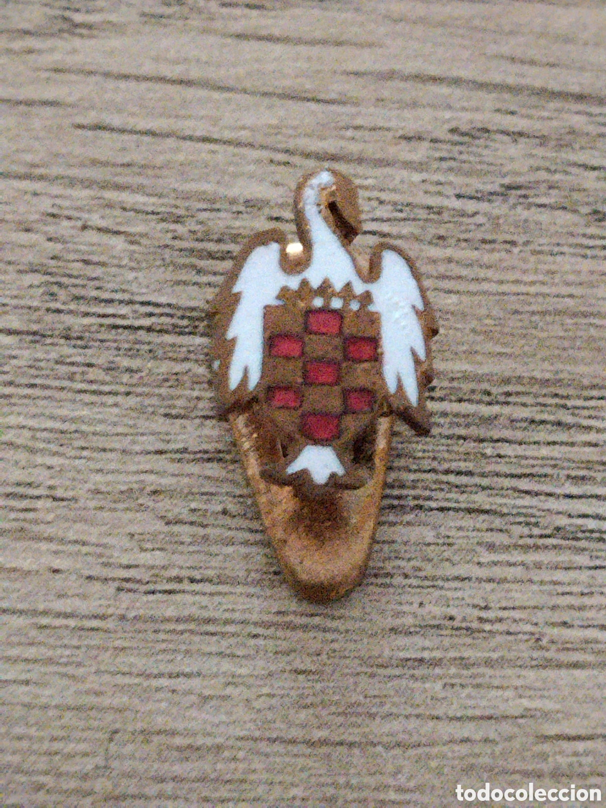 Militaria: Insignia falange post guerra civil sindicato espa&ntilde;ol universitario.frente de juventudes.seu.requete