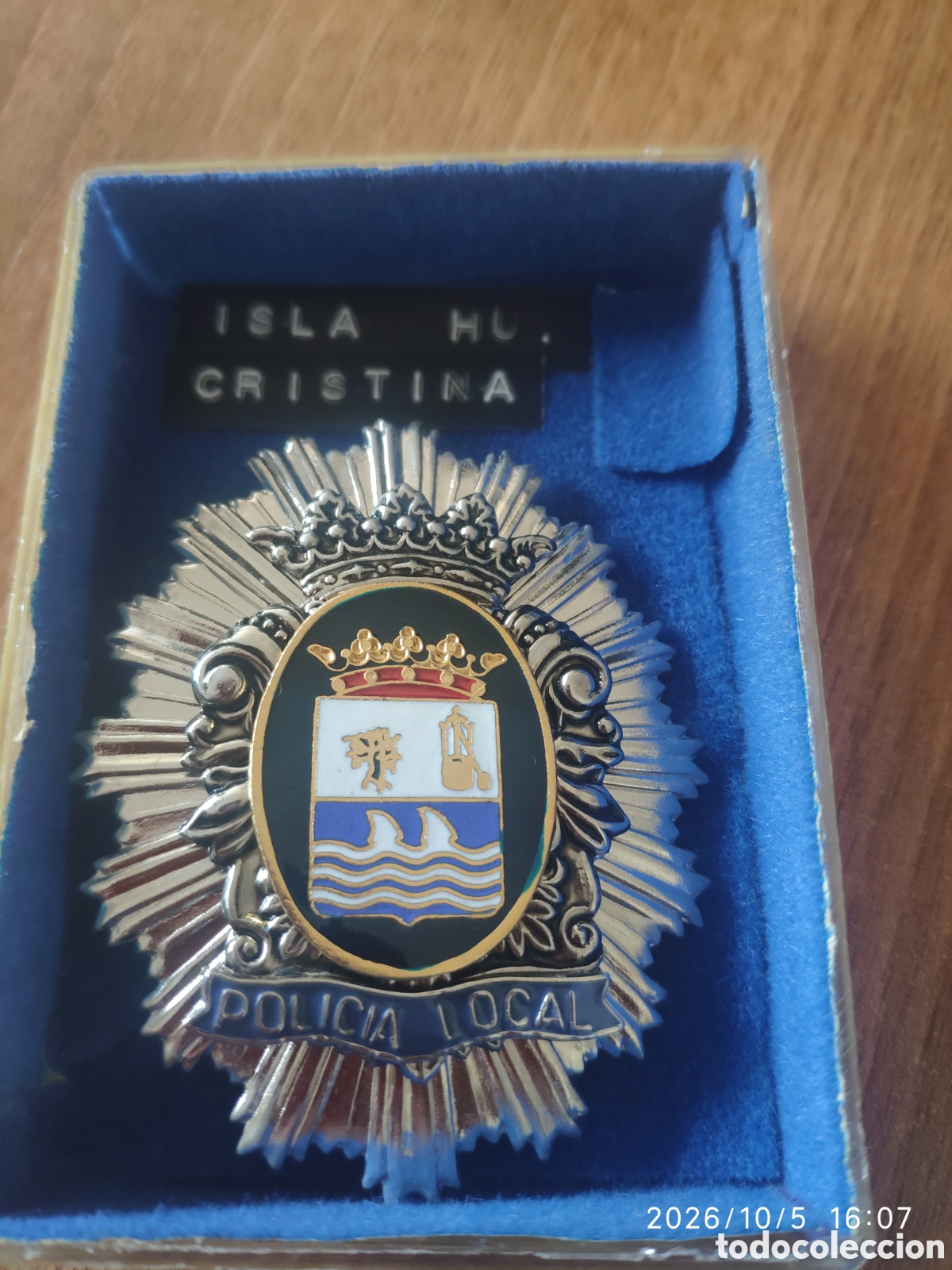 Military Antiques: placa insignia oficial de la Polic&iacute;a Local de Isla Cristina