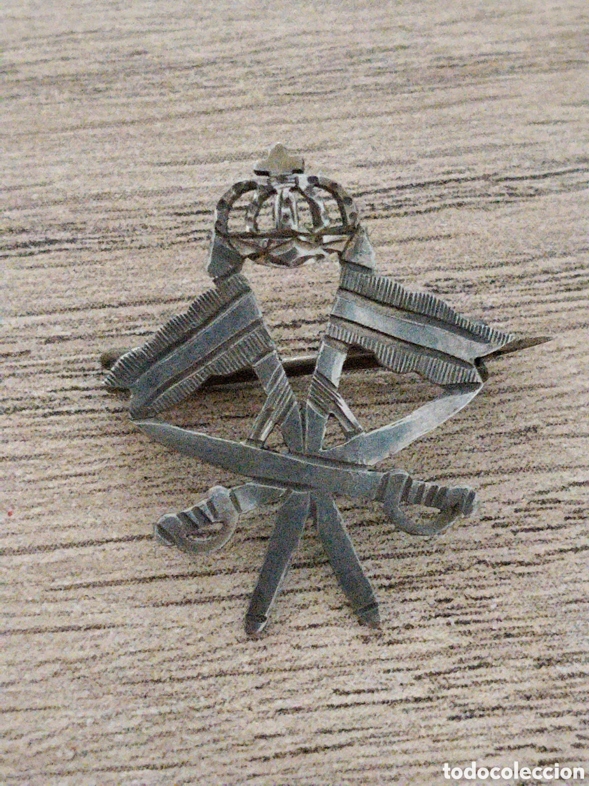 Militaria: Insignia militar caballer&iacute;a ej&eacute;rcito espa&ntilde;ol &eacute;poca Alfonso XIII.guerra de marruecos.infanteria.alfon