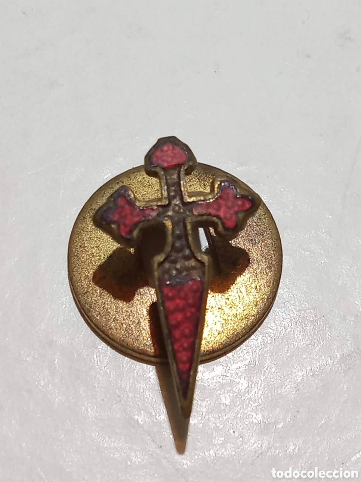 Militaria: OJAL CON LA CRUZ DE SANTIAGO