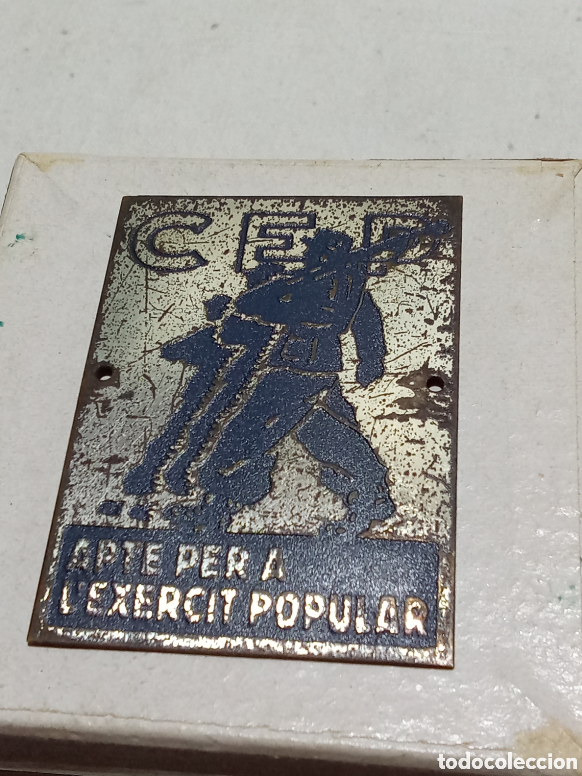 Military Antiques: RARISIMA PLACA/INSIGNIA CEP &rdquo;APTE PER A L'EXERCIT POPULAR&rdquo;
