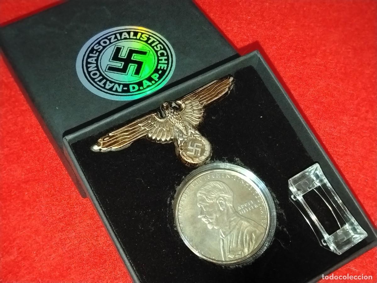 Militaria: COLECCI&Oacute;N DE MEDALLA ADOLF HITLER + ANTIGUA INSIGNIA DE SOMBRERO &Aacute;GUILA ALEMANA