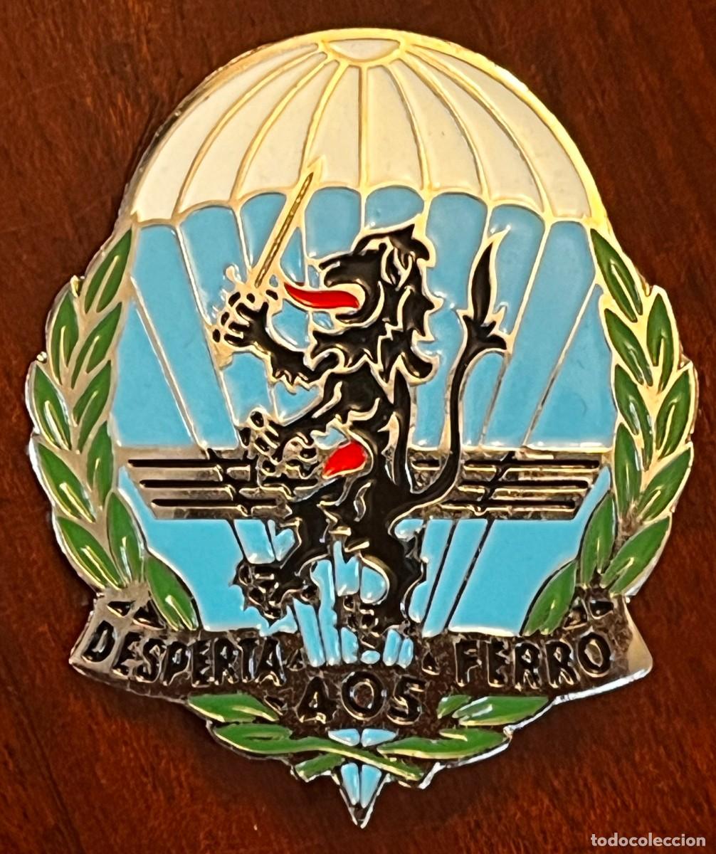 Militaria: INSIGNIA PARACAIDISTAS, DESPERTA FERRO 405, MIDE 4,5 X 3,7 CMS. APROXIMADAMENTE, SISTEMA IMPERDIBLE,