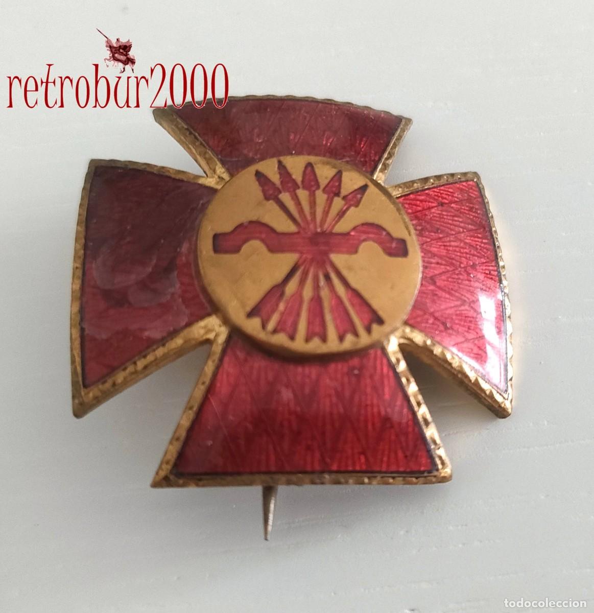 Militaria: Broche esmaltado de Falange de Enfermeras Guerra Civil y Divisi&oacute;n Azul