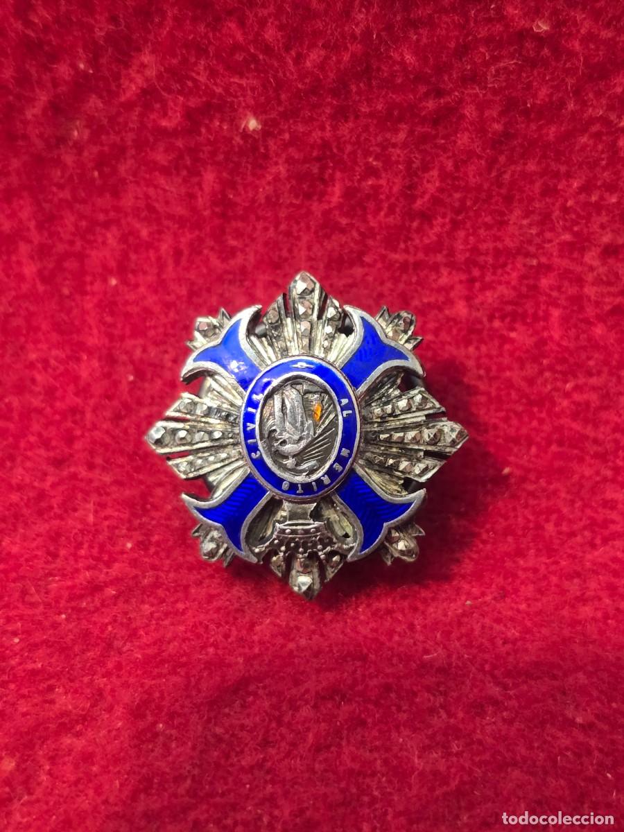 Militaria: INSIGNIA MINIATURA MERITO CIVIL.