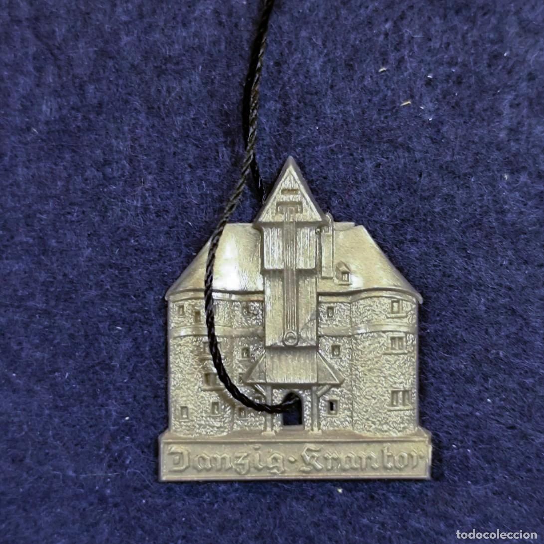 Militaria: INSIGNIA DEL DANZIG-KRANTOR. WINTERHILFS-AYUDA DE INVIERNO.BAQUELITA. III REICH. A&Ntilde;OS 1933-45
