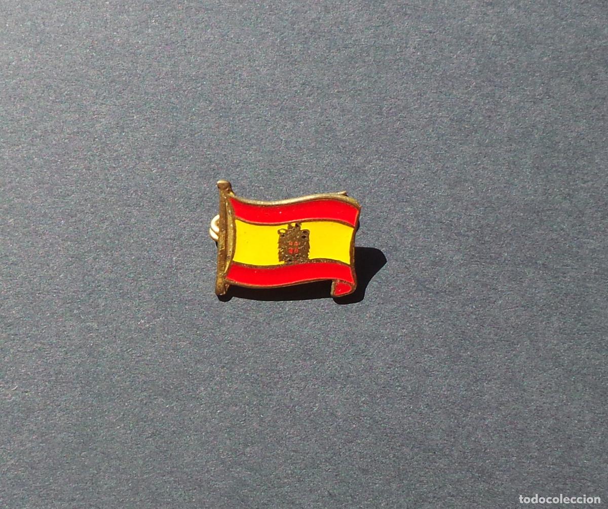Militaria: INSIGNIA DE SOLAPA COLECCIONABLE. BANDERA DE ESPA&Ntilde;A ESMALTADA EN BASE MET&Aacute;LICA. EXCELENTE ESTADO.