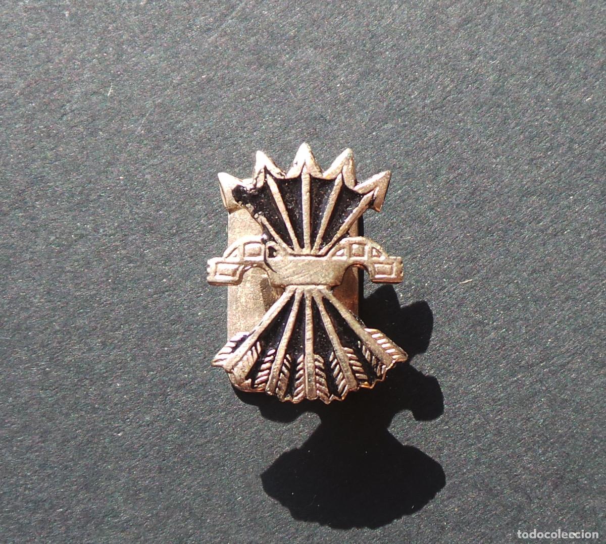 Militaria: INSIGNIA FALANGE ESPA&Ntilde;OLA DE LAS JONS. REVERSO NUMERADO (396299). PIEZA HIST&Oacute;RICA ORIGINAL.