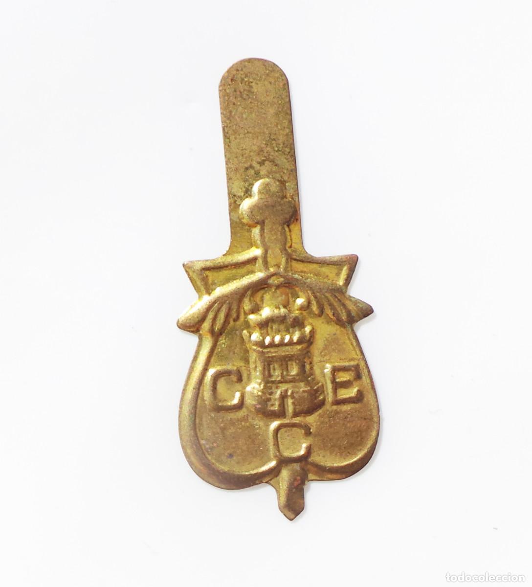Militaria: INSIGNIA MET&Aacute;LICA DE AUXILIO SOCIAL VINCULADA AL CUERPO DE EJ&Eacute;RCITO DE CASTILLA