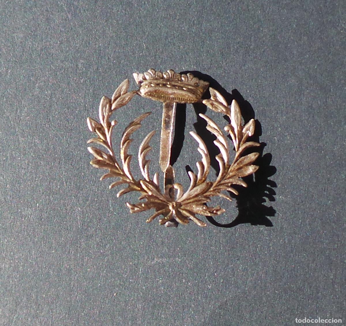 Militaria: INSIGNIA PARA CUELLO VETERINARIA MILITAR. &Eacute;POCA DE FRANCO.