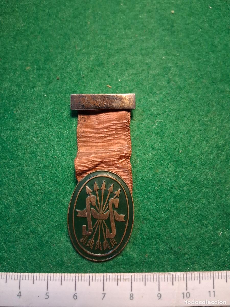 Militaria: INSIGNIA SERVICIO SOCIAL DE FALANGE,
