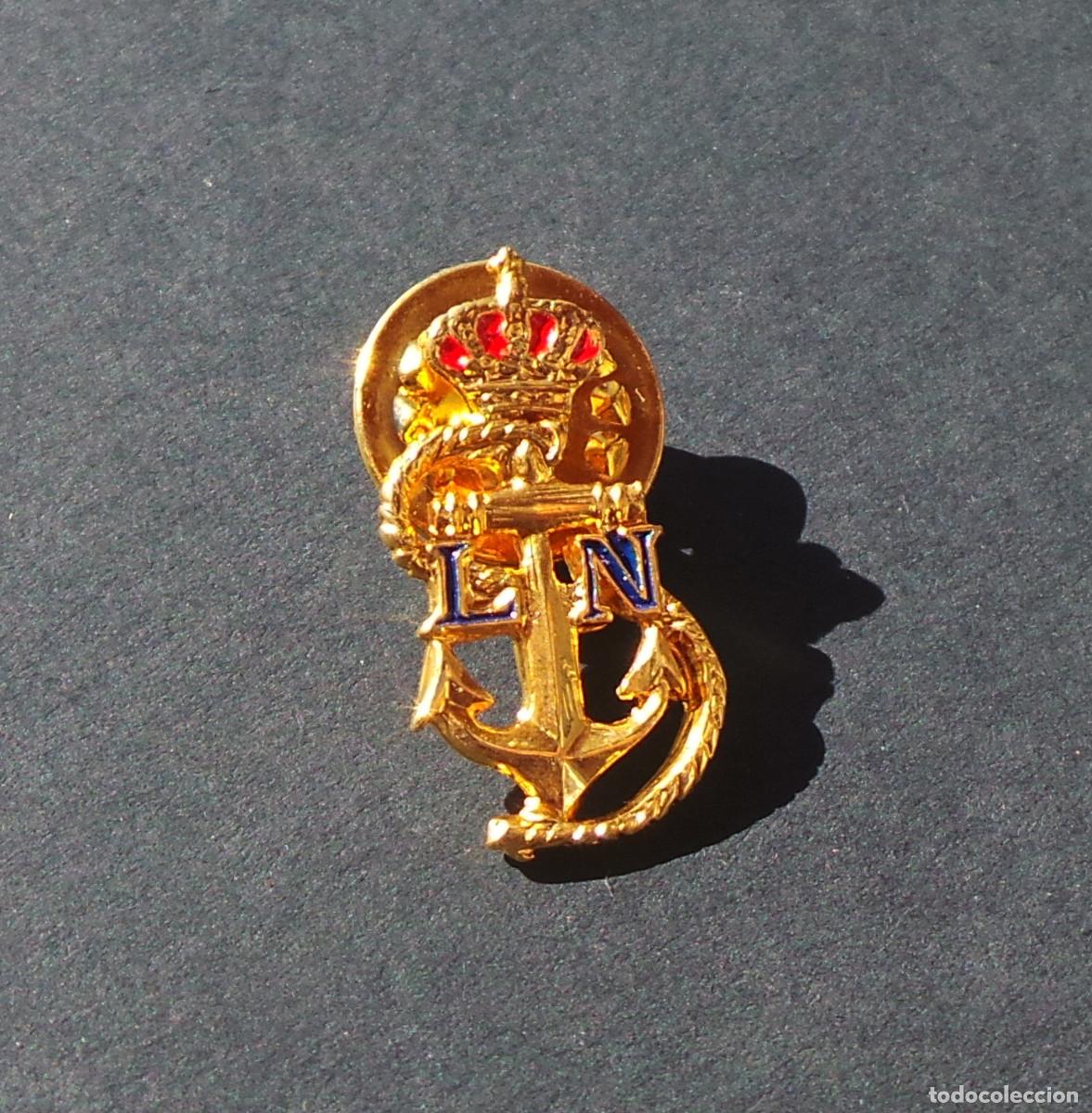 Militaria: PIN INSIGNIA REAL LIGA NAVAL ESPA&Ntilde;OLA. CORONA REAL Y ANCLA DORADA CON LETRAS LN.