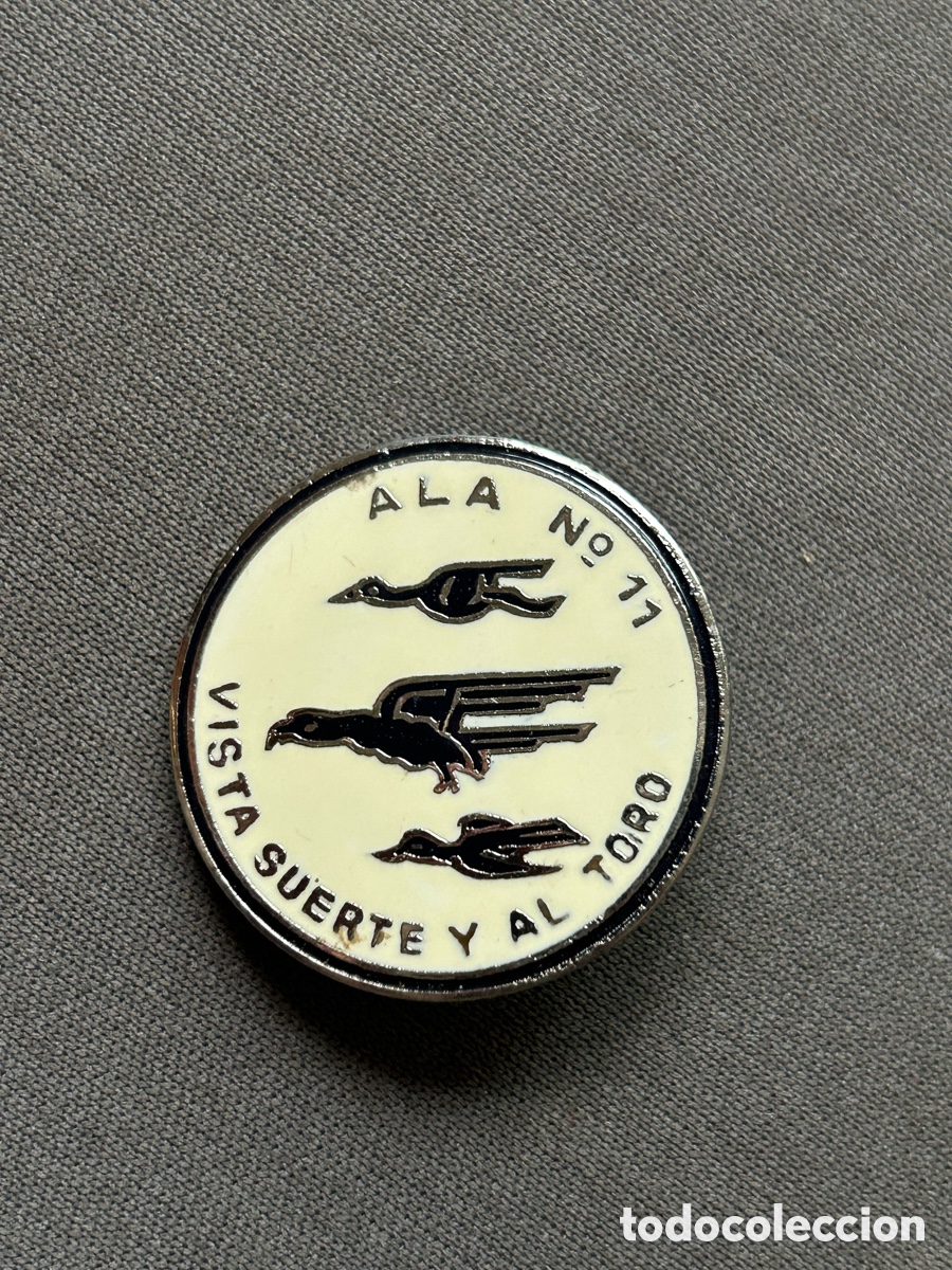 Militaria: Insignia ALA11 ejercito del aire antigua