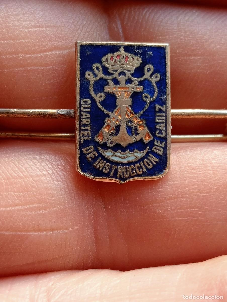 Militaria: PISACORBATAS CUARTEL INSTRUCCI&Oacute;N MARINERIA CADIZ ARMADA ESPA&Ntilde;OLA MARINA ALFILER INSIGNIA ESMALTADA