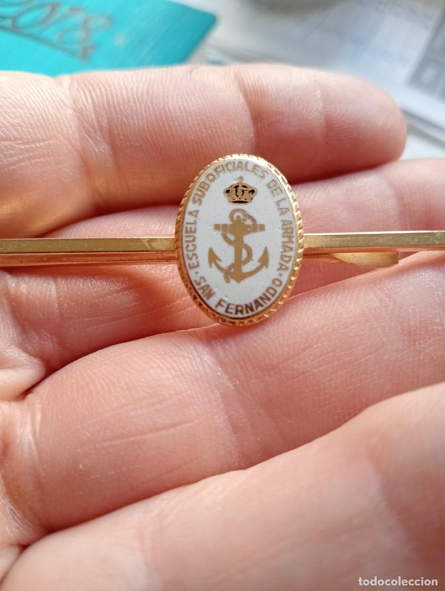 Militaria: PISACORBATAS ESCUELA SUBOFICIALES CADIZ ARMADA ESPA&Ntilde;OLA MARINA ALFILER INSIGNIA ESMALTADA