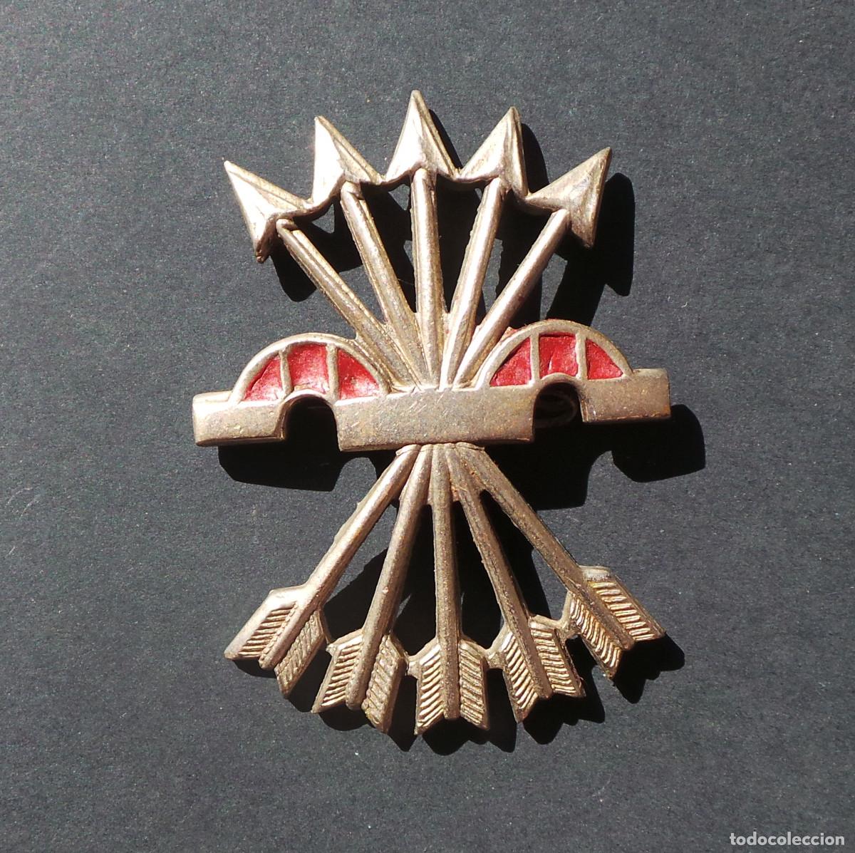 Militaria: INSIGNIA FALANGE ORIGINAL (A&Ntilde;OS 40). MODELO AGUINALDO DIVISI&Oacute;N AZUL.