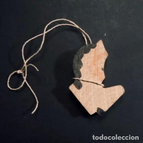 Militaria: MEDALLA DE PUERTA WHW. WINTERHILFSWERK-AYUDA DE INVIERNO. CABALLO DE MADERA. III REICH